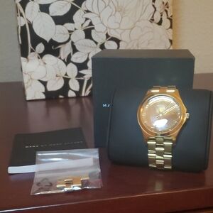 ***SOLD****Marc Jacobs Radiant Gold Women's Watch****NOT FOR SALE****